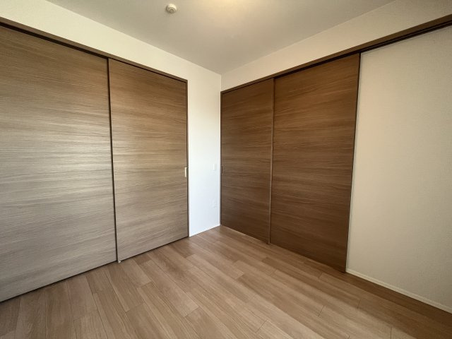 ドレッセ南町田  シエルコートの洋室|洋室5.5帖（バルコニー側）