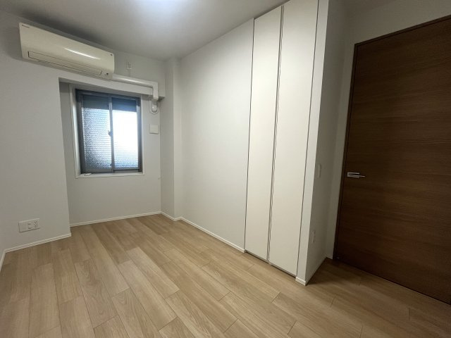 ドレッセ南町田  シエルコートの洋室|洋室5.5帖（玄関側）