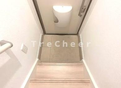 ワイズときわ台の玄関