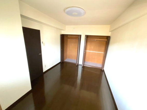 巴町コロンバスタワーの寝室