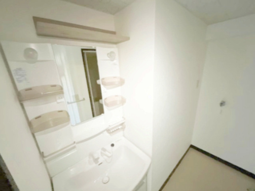 巴町コロンバスタワーの独立洗面台