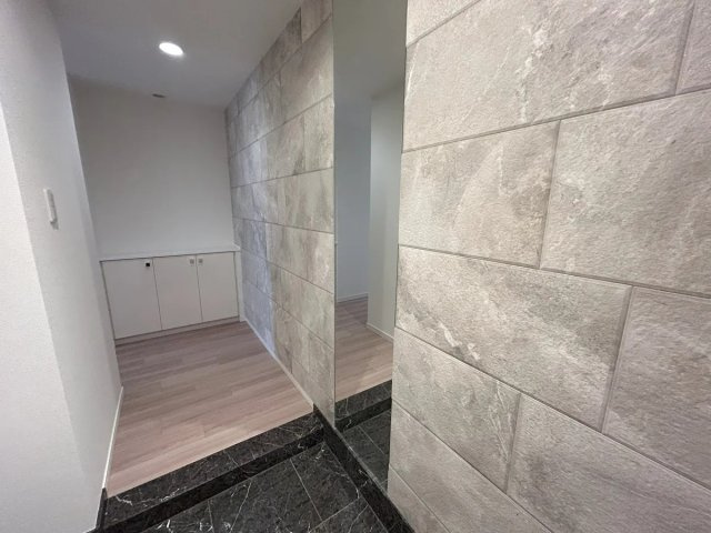 キャナルファーストタワー　27階　角　部屋　リ　フォーム済の玄関