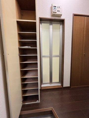 イーストハイツの収納|シューズボックス（写真は他室です）