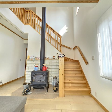 高崎市若田町141-10の居間・リビング