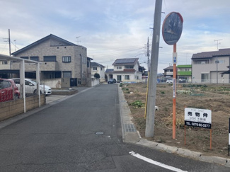 【前面道路含む現地写真】 | 前面道路含む現地写真です