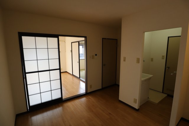 プレミールの居間・リビング