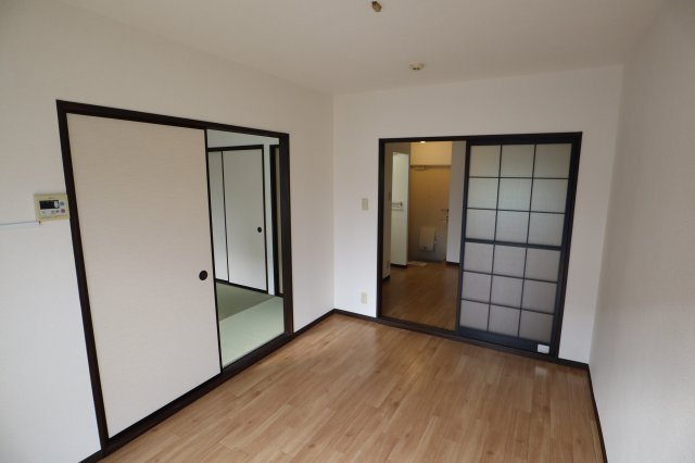 プレミールの居間・リビング