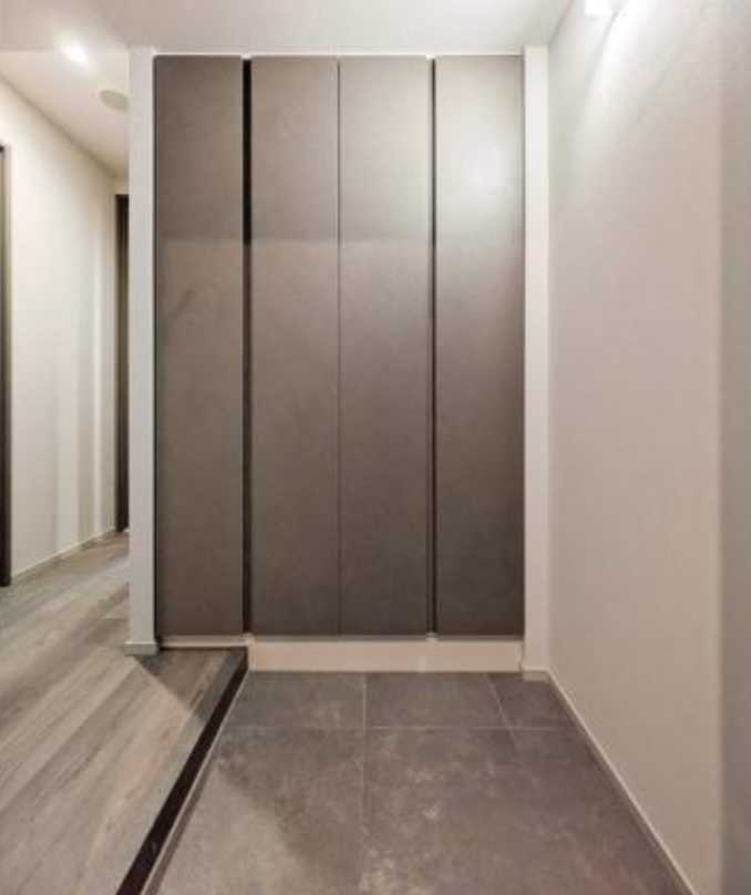 グレーシアフィット三軒茶屋　築浅　ペット相談　駐車場の玄関