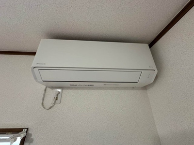 【設備】 | ハイム愛花D | 暑い夏や寒い冬に大活躍のエアコン付きです☆冷暖房完備で1年中快適に過ごせます♪