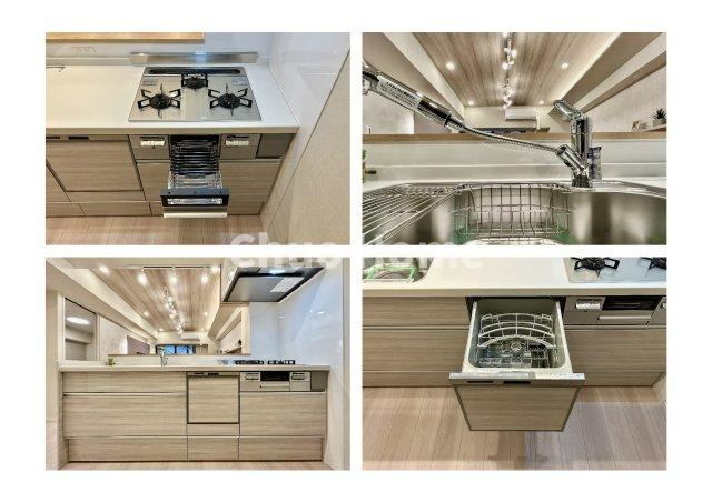 モア・クレスト荒川公園ソレーユ館のキッチン|【システムキッチン】ワイドで収納豊富な使い勝手の良いカウンターキッチンには、食洗器や伸縮タイプのキッチン水栓、三ツ口コンロ・魚焼きグリルなどの便利な設備が標準完備されています。