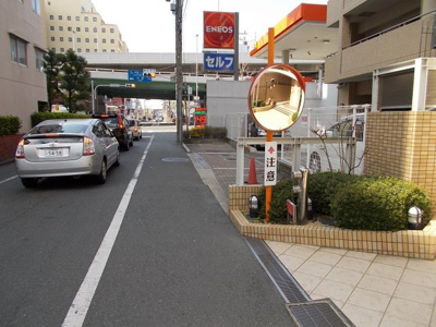 【周辺】 | ネバーランド江坂 | 前面道路