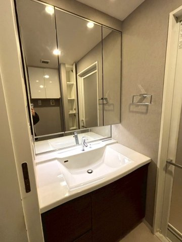 リビオレゾン大手町の独立洗面台|朝の身支度には欠かせない独立洗面化粧台