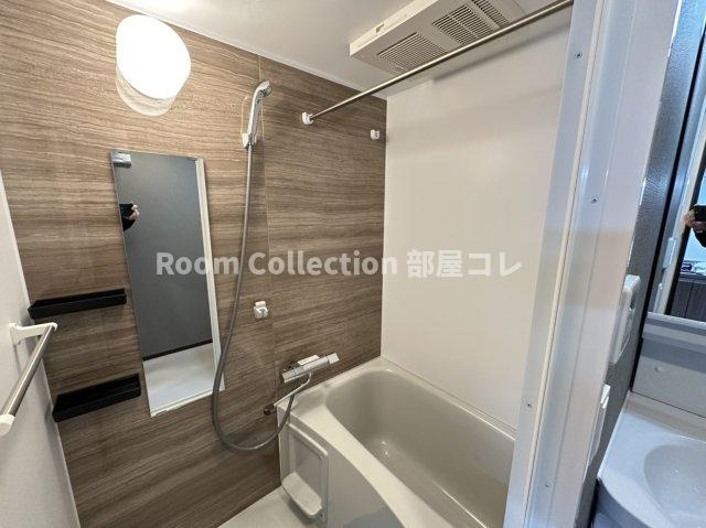 メイクスＷアート名駅南Ⅲの浴室|同シリーズイメージ写真
反転色違い
現況と異なる場合現況優先