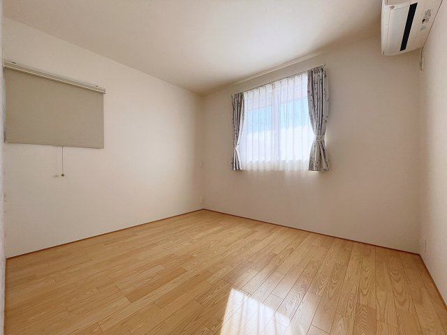 中古戸建　郡山市富久山町久保田本木　行健小・行健中の洋室|南側の洋室　