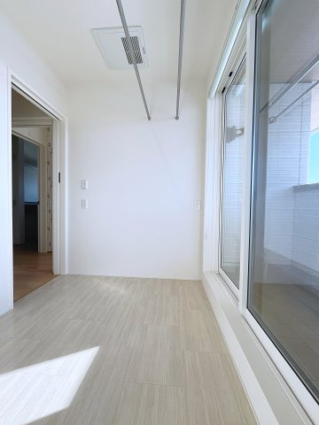 中古戸建　郡山市富久山町久保田本木　行健小・行健中のランドリースペース|洗面室はバルコニーに面しておりお洗濯物干しがスムーズです！