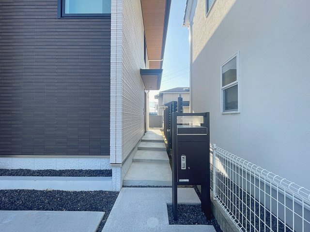 中古戸建　郡山市富久山町久保田本木　行健小・行健中の玄関