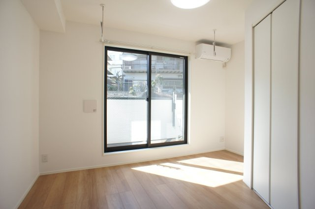 クオーレ田喜野井の洋室|使いやすい居間です