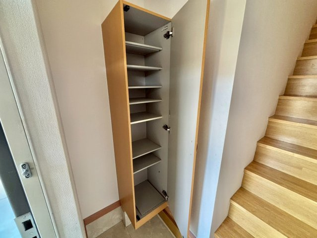 メゾン・アラモードの玄関