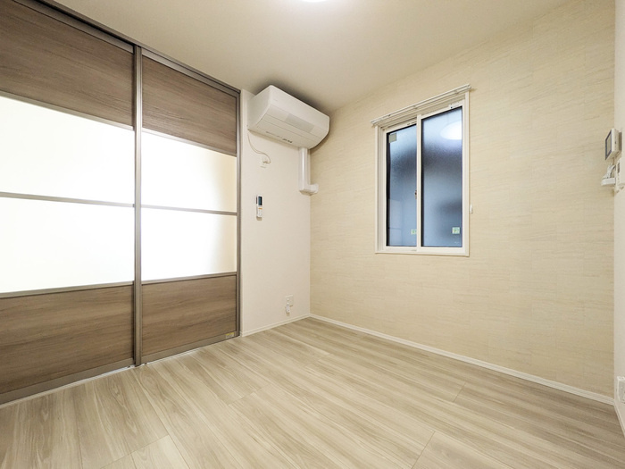 D-ROOM PREMIUM 多磨霊園駅の居間・リビング