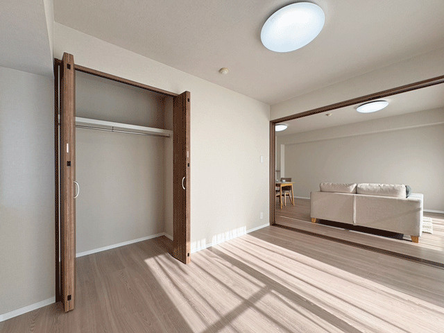 ダイアパレス萩野町の洋室