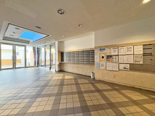 ダイアパレス萩野町のエントランス