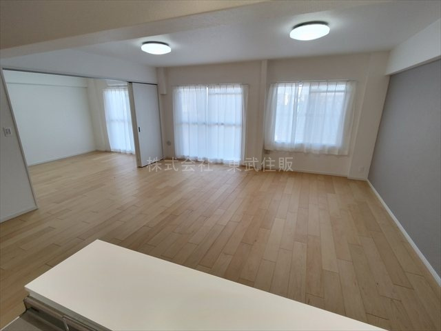 【居間・リビング】の画像