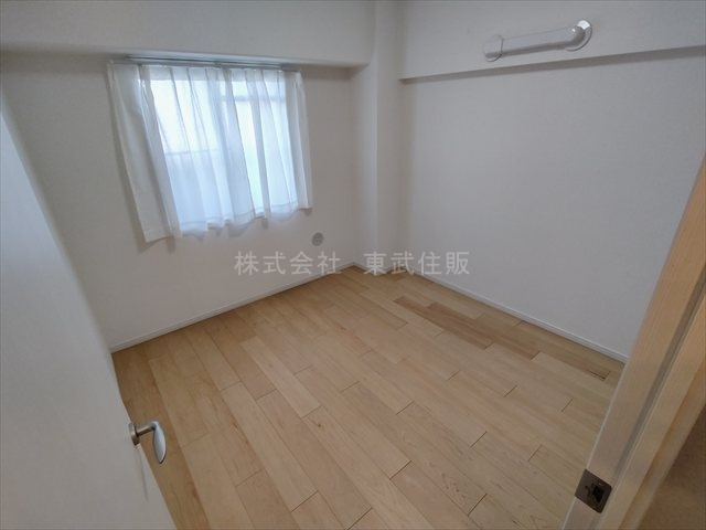 【洋室】 | みよしみずほ台サンライトマンションC棟 | 洋室4.5帖、コンパクトで使いやすい洋室です
