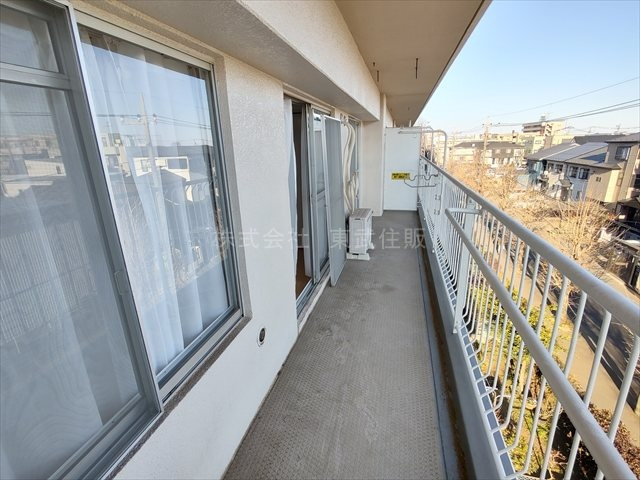 【バルコニー】 | みよしみずほ台サンライトマンションC棟 | 暖かな日差しのふりそそぐバルコニー