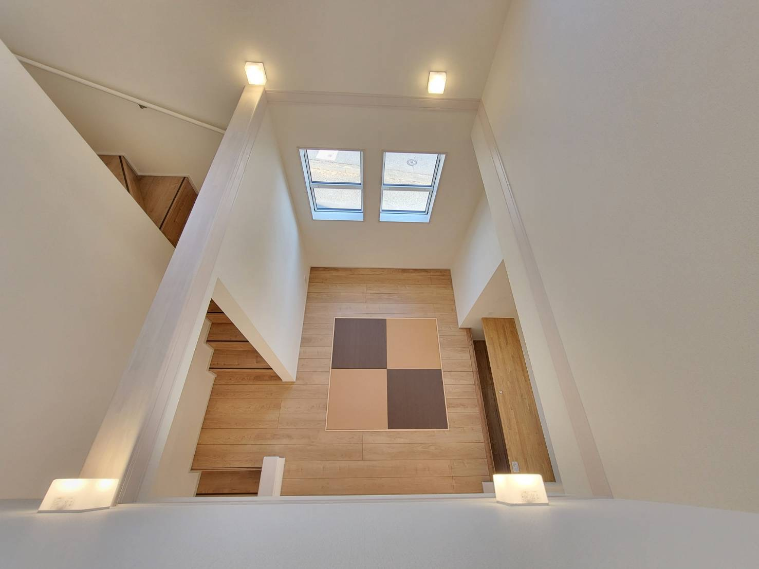 【ブルーミングガーデン】　宇都宮市弥生2丁目の外観|〇只今外構工事中〇
間もなく完成いたします！南宇都宮駅徒歩５分の好立地！宮の原小学校徒歩８分、弥生保育園徒歩3分♪スーパー、コンビニ徒歩圏内♪早めのお問合せをお願いいたします。
※2026年2月撮影