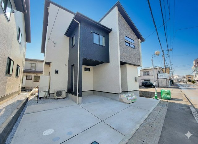 【ブルーミングガーデン】　宇都宮市弥生2丁目の外観|〇1号棟〇
南宇都宮駅まで徒歩５分♪宮之原小学校まで徒歩8分♪お子様の通学も安心の距離。コンビニ、スーパーも徒歩圏内の生活便利な住環境♪全２邸、個性豊×拘りの間取りプランです♪