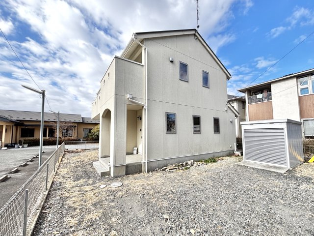 【中古戸建】足利市堀込町の外観|■外観｜前面からたっぷり日差しが差し込みます♪