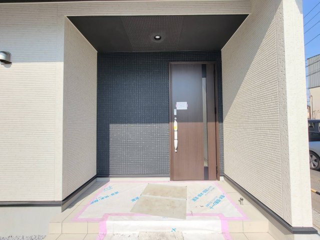 【ブルーミングガーデン】　宇都宮市弥生2丁目の前面道路含む現地写真|〇2号棟〇
北側8.1ｍ公道、東側9.7ｍ公道に面し、明るく開放的で陽当たりの良い街区計画。
ぜひ現地にて日当たり、風通し、周辺環境等ご確認くださいませ。
※2026年2月撮影