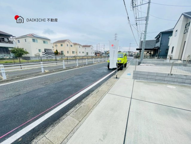 【前面道路含む現地写真】 | 久喜市青毛3丁目　新築戸建　全3棟　1号棟