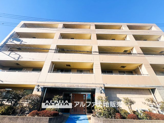 エレンシア立川トレスの外観|【cozy room】
一部屋一部屋を丁寧に作り上げる、そんな空間を君と共有したい。僕たちの空間は、かけがえのない存在だから。