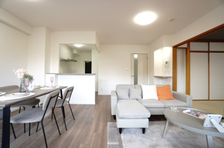 【居間・リビング】 | 【上質リフォーム】フローレンス田方ウイングテラス | 室内（2026年1月27日12：00頃）撮影