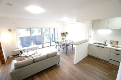 【居間・リビング】 | 【上質リフォーム】フローレンス田方ウイングテラス | 室内（2026年1月27日12：00頃）撮影