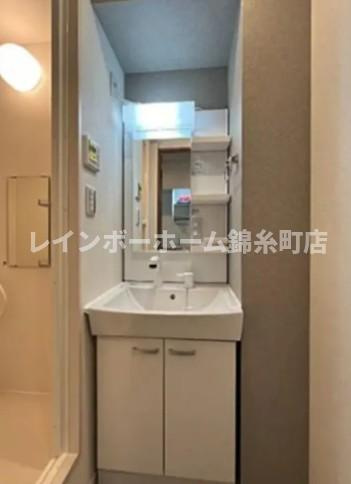 パインリーヴス小岩の独立洗面台