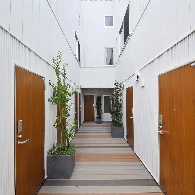 グランエッグス本郷のエントランス