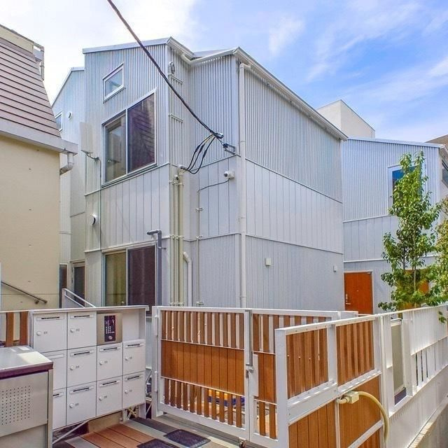 グランエッグス本郷の外観