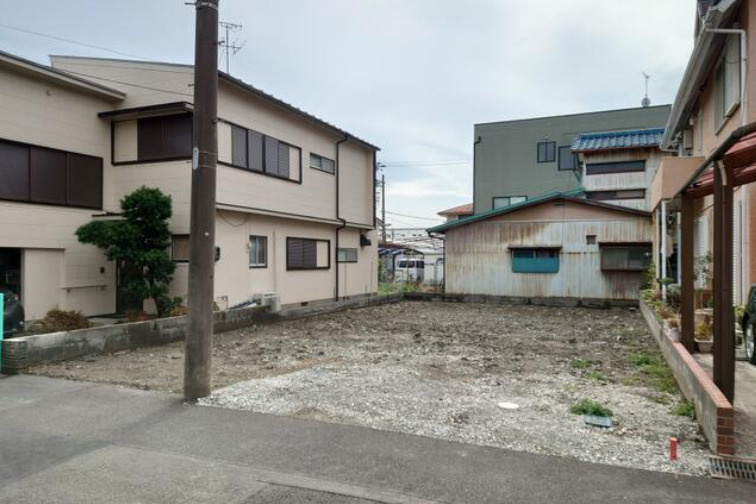 【前面道路含む現地写真】の画像