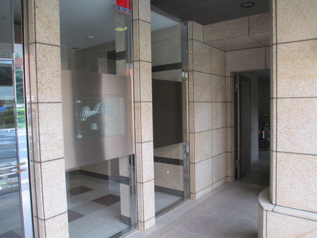 港区高輪１丁目の賃貸マンションのエントランス