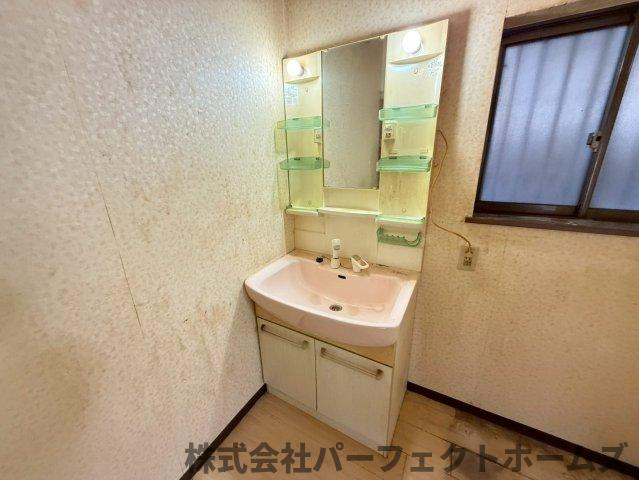 PH禁野本町中古戸建の独立洗面台