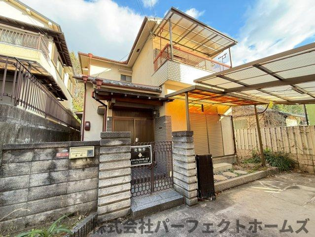 PH禁野本町中古戸建の前面道路含む現地写真