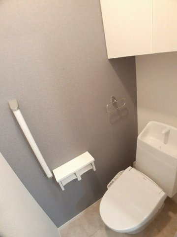 リヴェール西庄Ⅱのトイレ|ゆったりとした空間のトイレです
