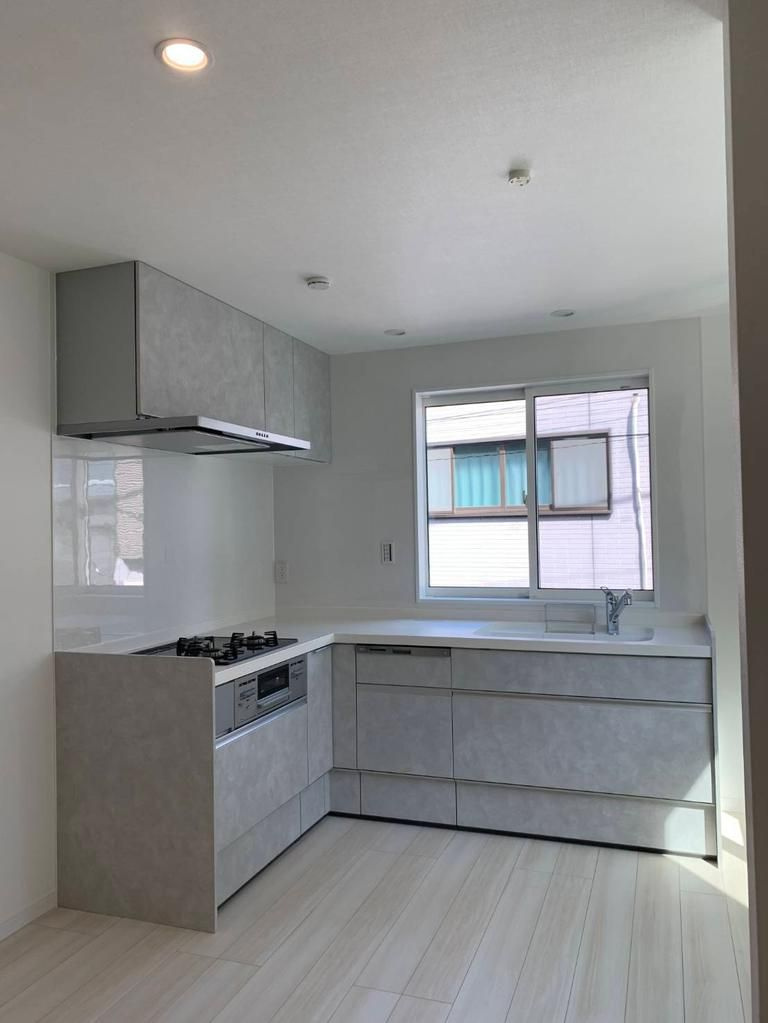 新宿区原町1丁目　中古戸建のキッチン|現地ご見学希望・資料請求などお気軽にお問い合わせ下さい！
03-5990-5201