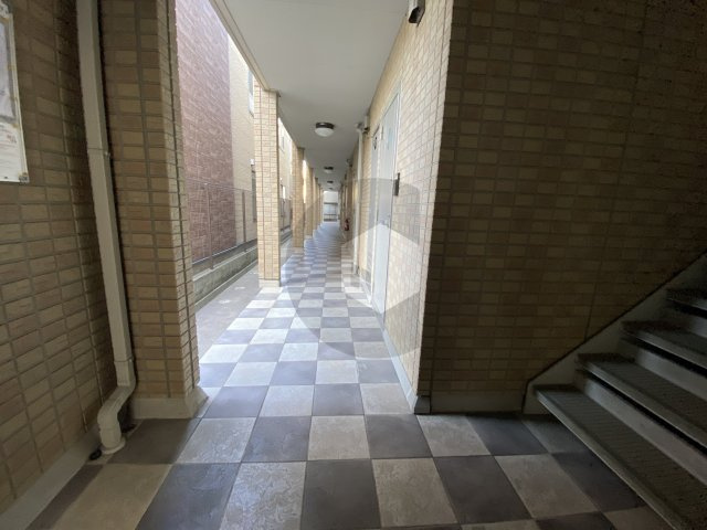 セジュールオッツ八戸ノ里のロビー