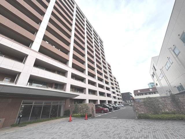 ジュネス泉佐野コンドミニオの外観