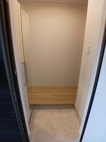 ブルートレインⅤ号の玄関