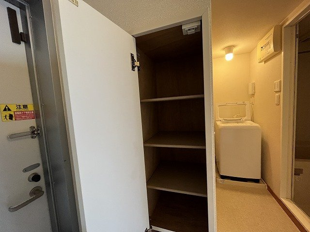 レオパレスハーレー　モリの内装