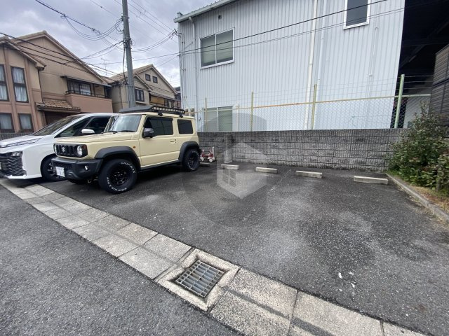 サンフローラの駐車場